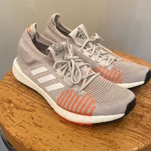 Adidas Pulseboost HD in Grey Coral